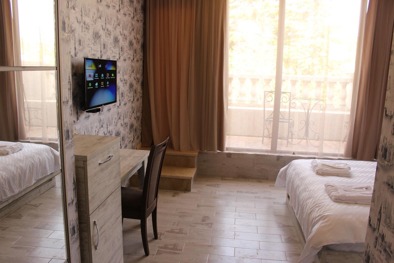 Apartment White Bridge Kutaisi Esterno foto